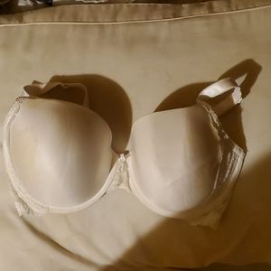 A 38DDD White lace bra